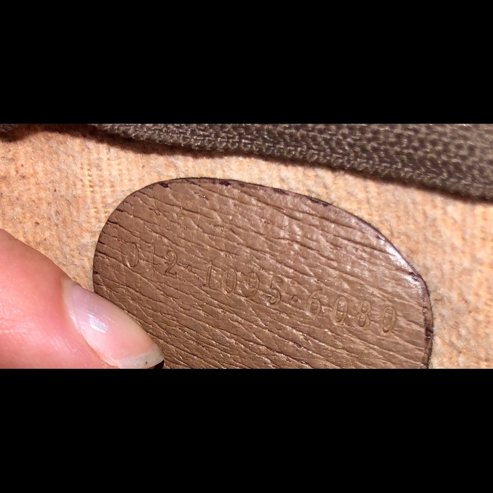 Vintage Gucci Duffle - Picture 6 of 7